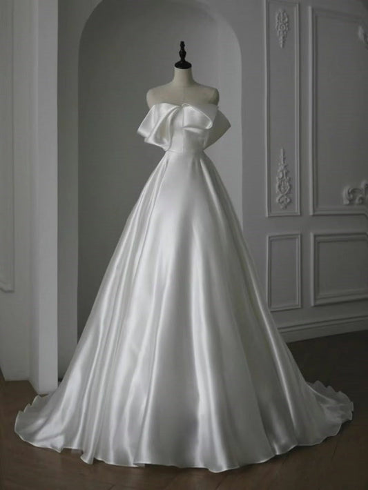 Classic Bridal Gown Ball Gown Off The Shoulder Short Sleeves Satin White Wedding Dresses Minimalist Bridal Gowns DH755