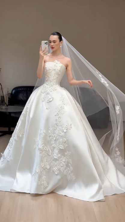 Luxury Strapless A-Line Long Wedding Dresses Satin White Bridal Gowns Sleeveless Bridal Dresses DP04189