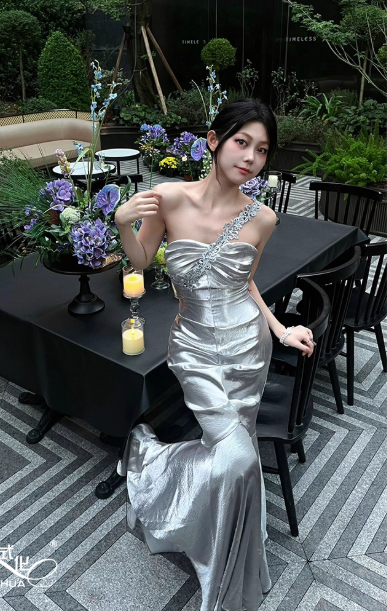 Chic One-shoulder Mermaid Silver Prom Dresses Satin Sleeveless Long Evening Dresses   DP04198