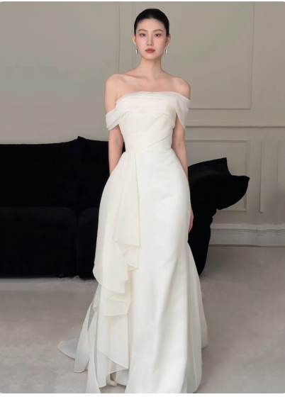 Glam Off-shoulder Sheath Long Wedding Dresses Chiffon Light Champagne Bridal Gowns Short Sleeves Bridal Dresses DP04213