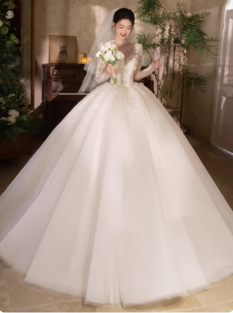 Timeless V-neck A-Line Long Wedding Dresses Tulle Appliques White Bridal Gowns Long Sleeves Bridal Dresses DP04215