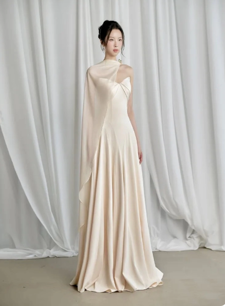 Chic Sweetheart Birthday Dresses Sheath Light Champagne Long Prom Dresses Satin Sleevless Bridesmaid Dresses DP04417