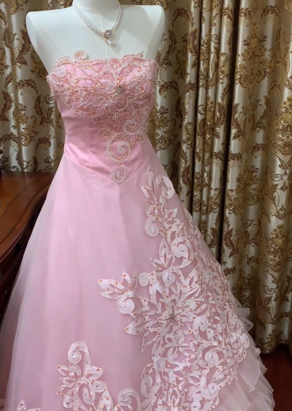 Cute A-Line Long Prom Dresses Tulle Pink Quinceanera Dresses Strapless Sweet 16 Dresses DP04476