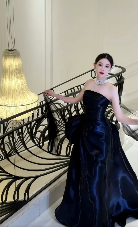 Elegant Strapless A-Line Long Prom Dresses Satin Navy Blue Evening Dresses DP04502