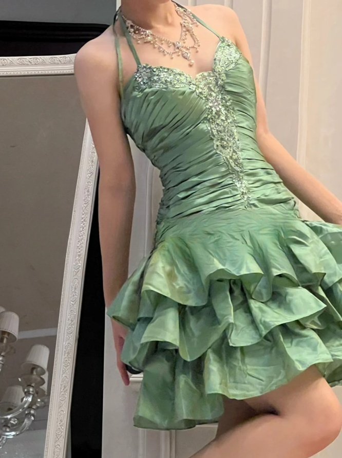 Elegant Green Short Prom Dresses Halter A-Line Birthday Dresses Satin Sleeveless Party Dress DP04733