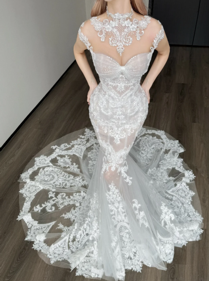 Gorgeous Mermaid Long Wedding Dress Applique Tulle White Bridal Dress Beaded Sleeveless Bridal Gown DP04822