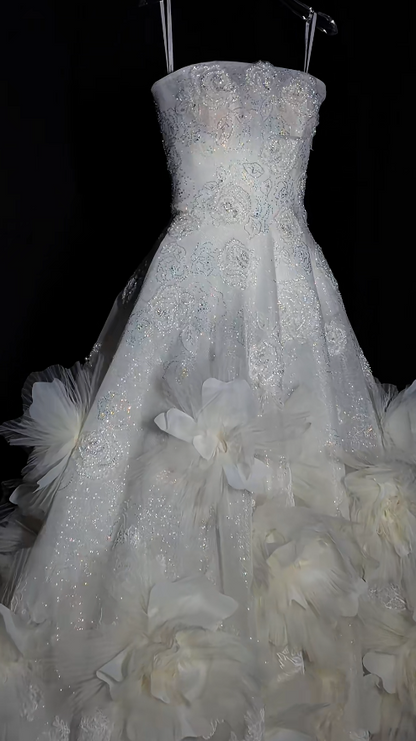 Timeless A-Line Long  Wedding Dress Strapless Applique Tulle White Bridal Dress Sleeveless Bridal Gowns DP04943