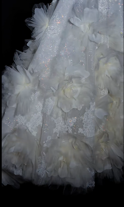 Timeless A-Line Long  Wedding Dress Strapless Applique Tulle White Bridal Dress Sleeveless Bridal Gowns DP04943