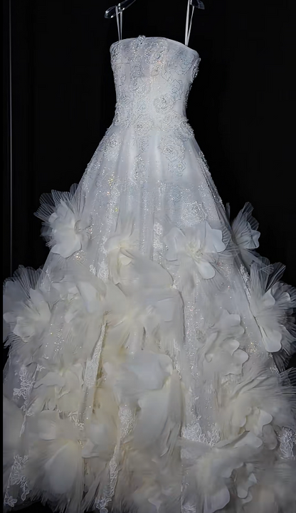 Timeless A-Line Long  Wedding Dress Strapless Applique Tulle White Bridal Dress Sleeveless Bridal Gowns DP04943