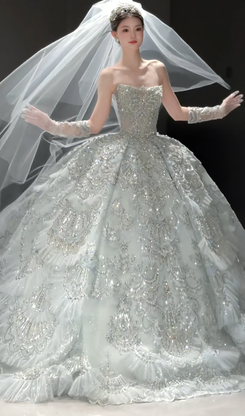 Elegant  A-Line Long Wedding Dress Tulle Beaded  Bridal Gowns Sleeveless Bridal Dress DP04974