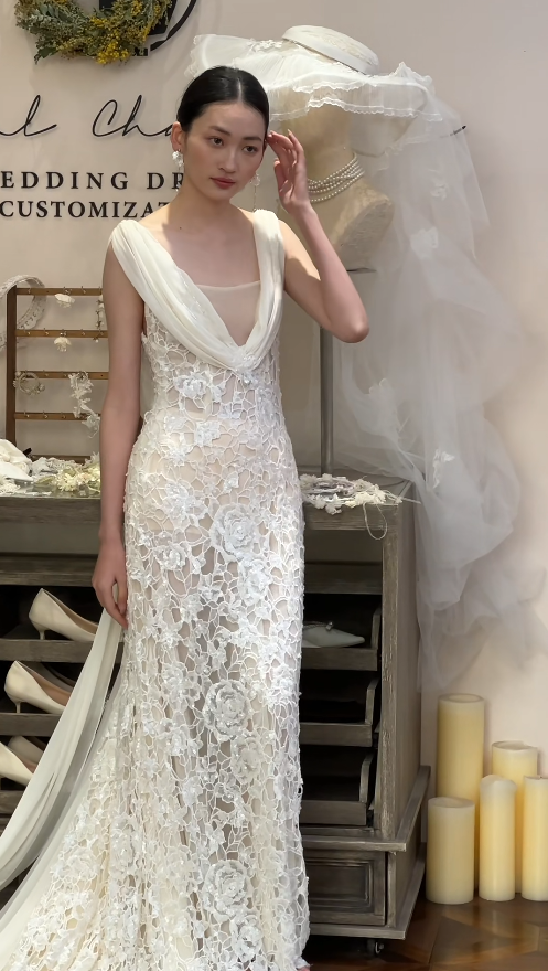 Timeless Sheath Long Wedding Dress Tulle Appliques V-neck White Bridal Gown Sleeveless Bridal Dress DP05007