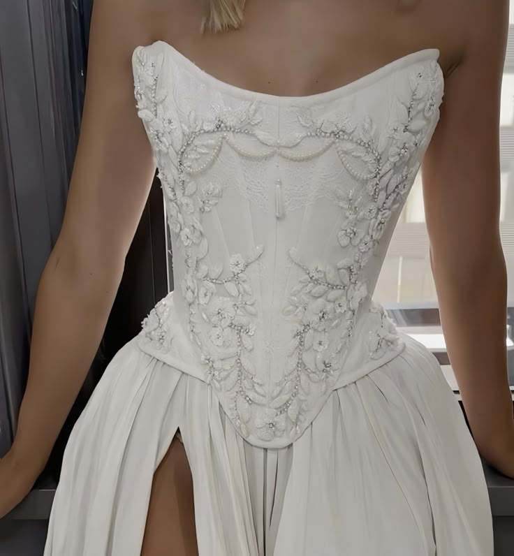 Romantic Bridal Dress A line Sweetheart Satin White Slit Wedding Dresses Minimalist Bridal Gowns DP1619