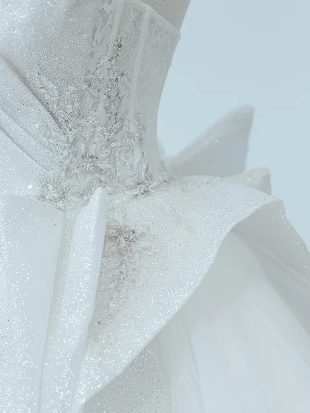 Timeless Bridal Gown Ball Gown Strapless White Sequin Wedding Dresses Bridal Gowns DP1494