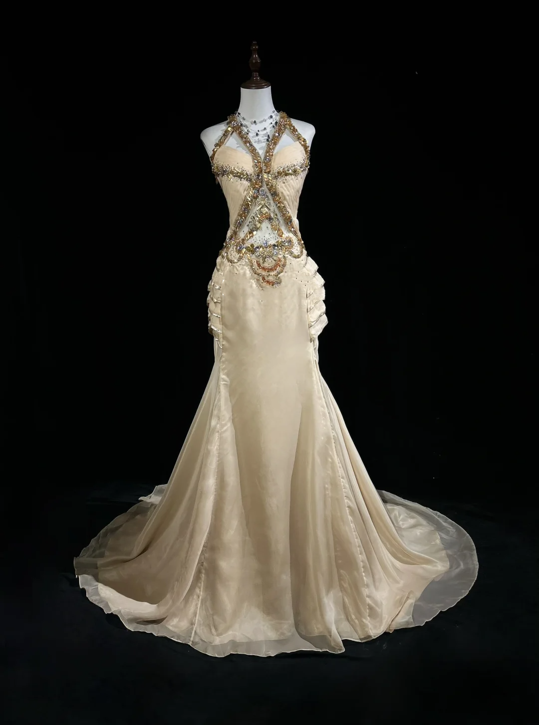 Vintage A Line Halter Chiffon Champagne Long Prom Dress Party Dress Evening Dresses DP1693