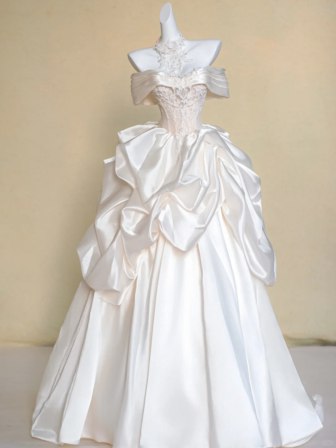 Modest Wedding Dress Ball Gown Off The Shoulder White Satin Long Wedding Dresses Brides Dress Bridal Gowns DP1982
