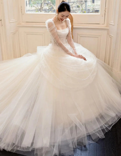 Timeless Square Neck Long Sleeve Luxury Wedding Dresses White Ball Gown Tulle Bridal Gowns with Beading DP2989