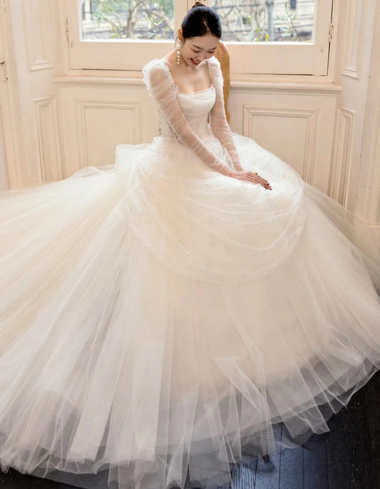Timeless Square Neck Long Sleeve Luxury Wedding Dresses White Ball Gown Tulle Bridal Gowns with Beading DP2989