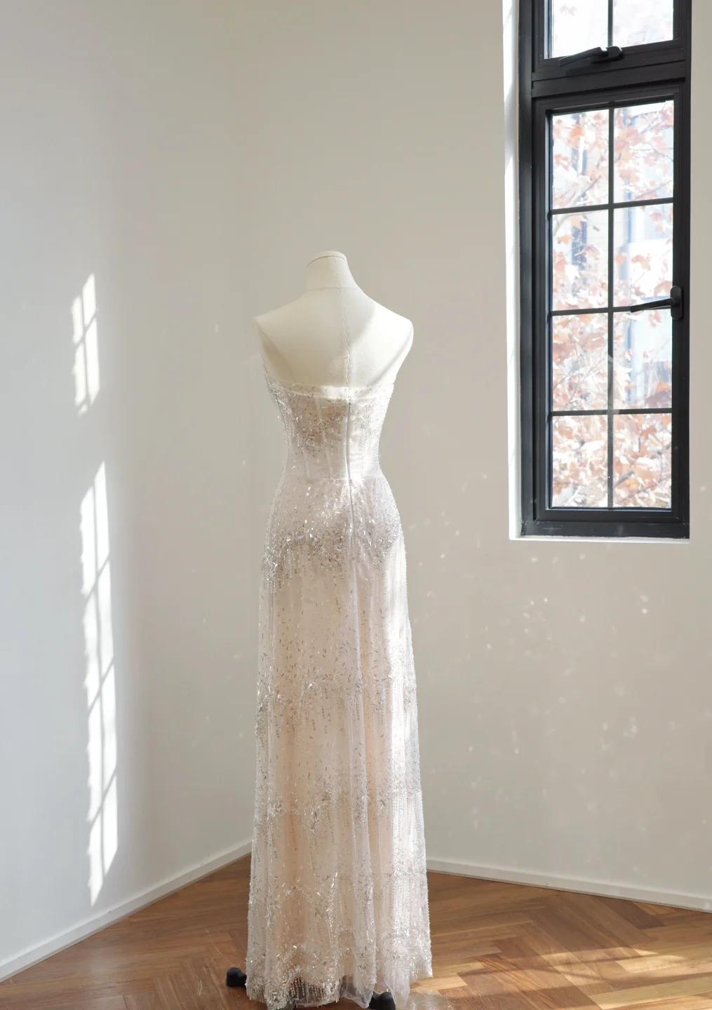 Simple Strapless Sheath Wedding Dresses Sequined Tulle White Bridal Gowns DP3352