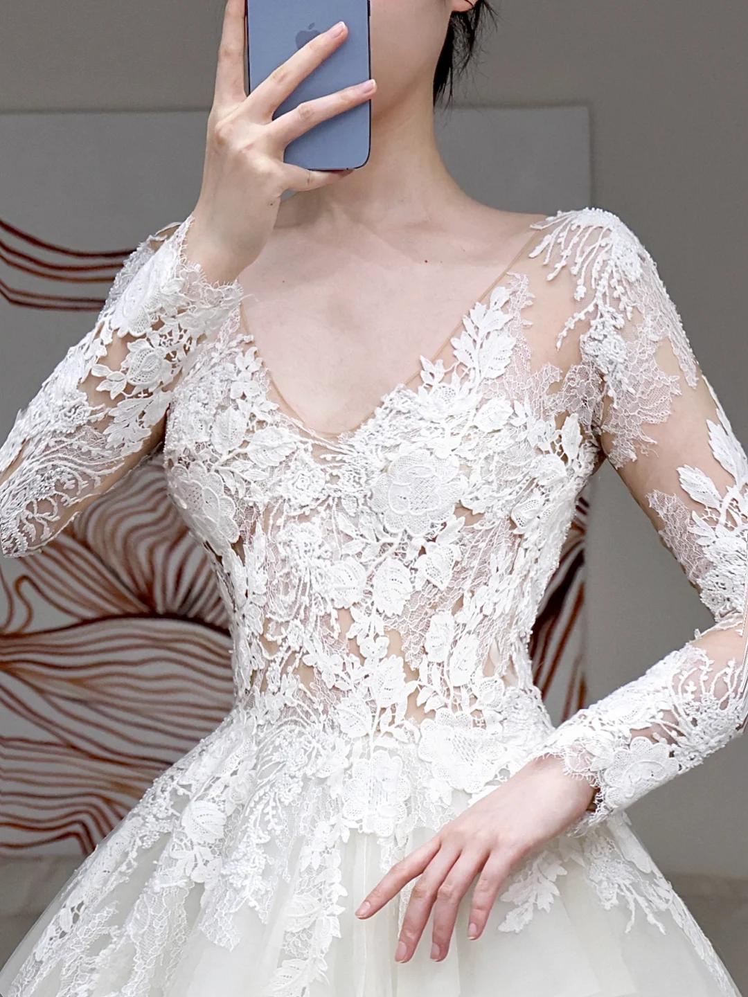 Unique Bridal Gown Ball Gown V Neckline Long Sleeves White Lace Wedding Dresses Bridal Gowns DP843
