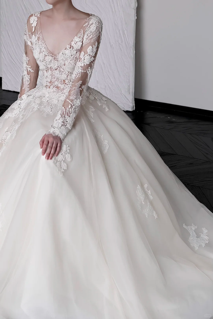 Unique Bridal Gown Ball Gown V Neckline Long Sleeves White Lace Wedding Dresses Bridal Gowns DP843