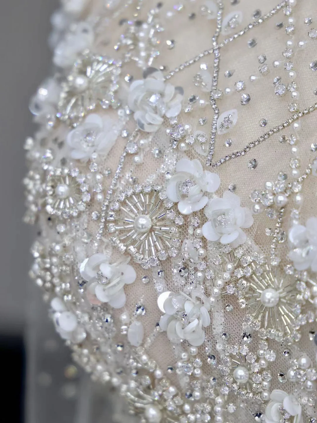 Princess Bridal Gown Ball Gown High Neckline White Sequin Beads Wedding Dresses Winter Bridal Gowns DP847