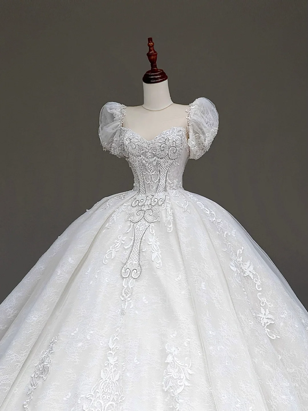 Princess Bridal Gown Ball Gown Sweetheart Lace White Beads Wedding Dresses With Sleeves Bridal Gowns DP872