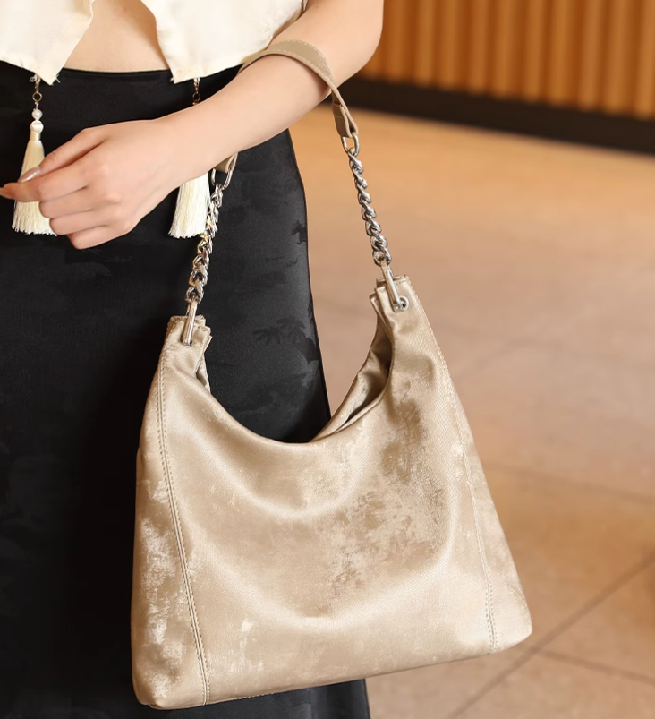 Capacity Commuter Bag Retro Shoulder Bag HZ1024