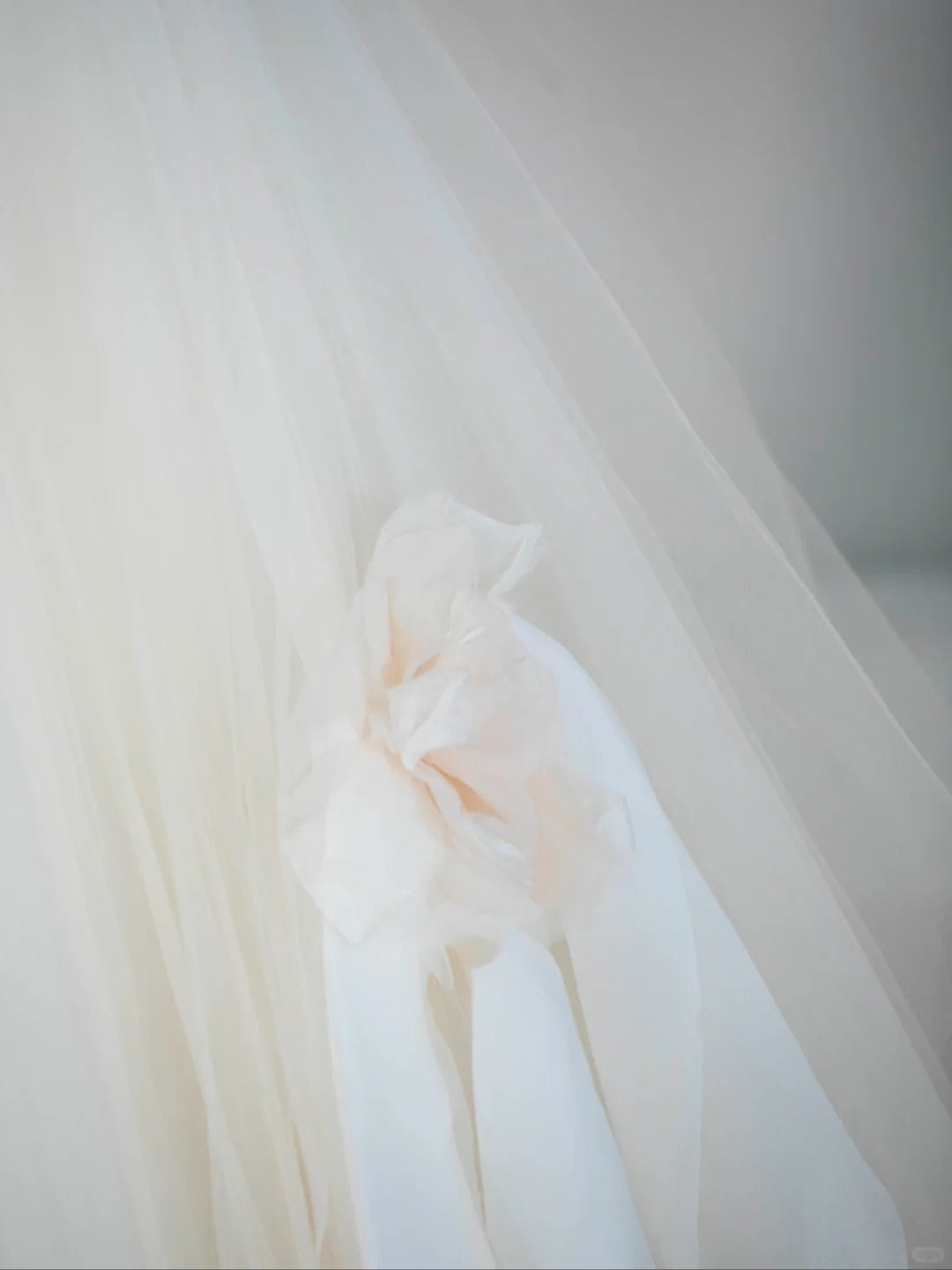 Light Champagne A-Line Strapless Tulle Wedding Dressï¼_entle Beaded Long Bridal Dress ED01352