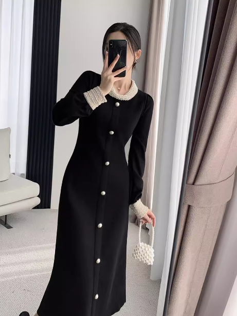 high-end heavy-duty Hepburn style long-sleeved autumn and winter knitted long skirt HZ1024