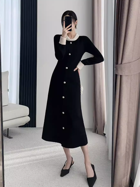 high-end heavy-duty Hepburn style long-sleeved autumn and winter knitted long skirt HZ1024