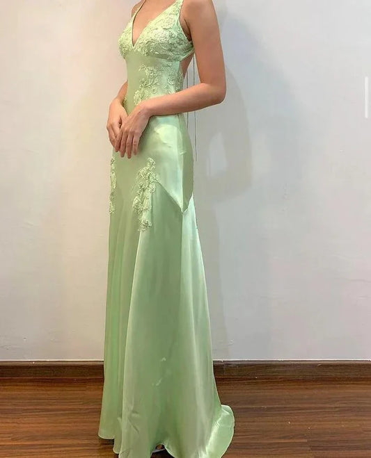 Chic A-Line Evening Dress Satin Spaghetti Straps Green Vintage  Backless Long Prom Dresses  ED01470