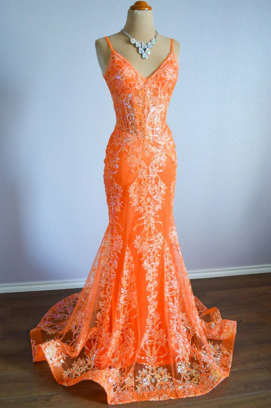 Mermaid Spaghetti Straps Sequins Applique Long Prom Dress Tulle Evening Dress HZ1024