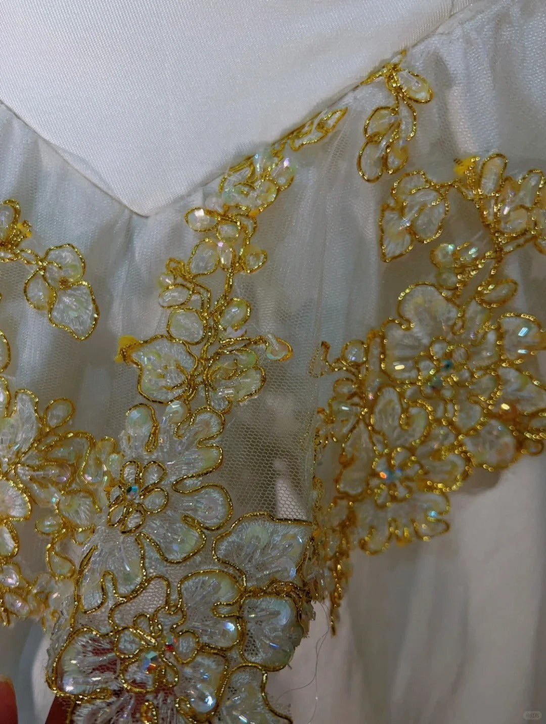A-Line Strapless Satin Sequins Long Prom Dress Embroidered Applique Wedding Dress HZ1024