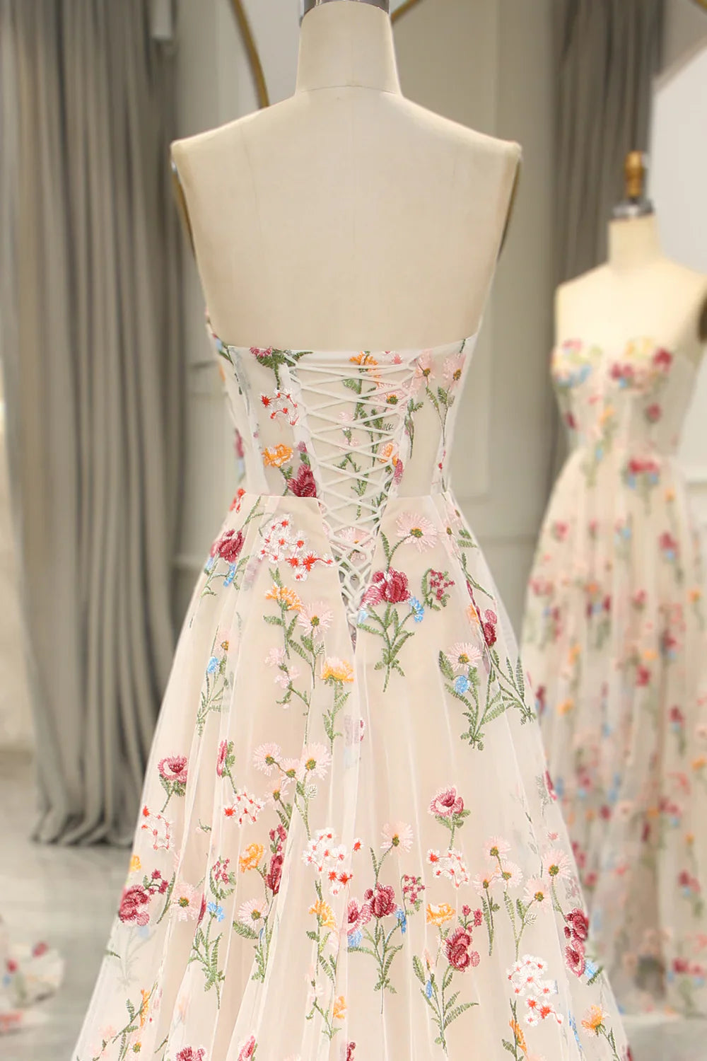 Sweet 16 __ Strapless A-line Floral Prom Dress &Wedding Dress- __ Gorgeous Embroidery Applique & Tulle Evening for Birthday, Graduation ED01914