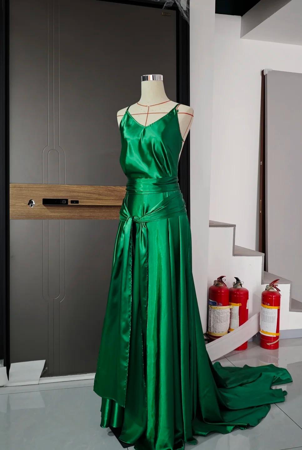 Emerald Green Spaghetti Straps Satin Long Prom Dresses Simple Train Backless Evening Dress HZ1024