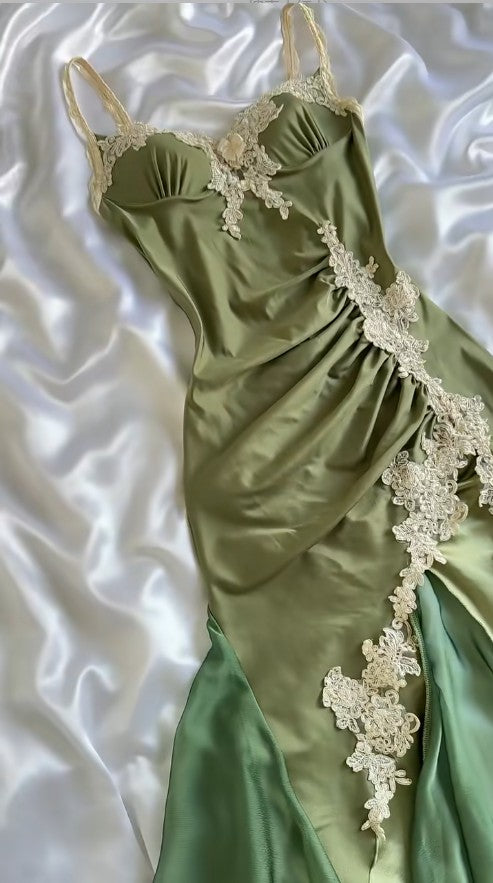 Elegant Olive Green Spaghetti Straps Satin Party Dress Vintage Lace Applique Chiffon Mermaid Evening Dress ED02004