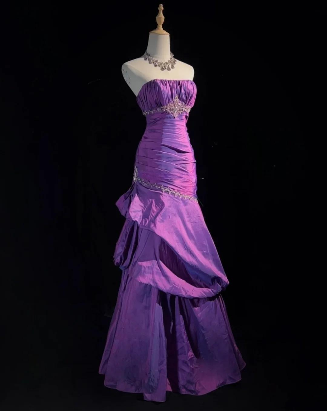 Glam Strapless Mermaid Taffeta Long Prom Dresses  Purple Long Formal Dresses Elegant Evening Dresses with Beadings ED02033