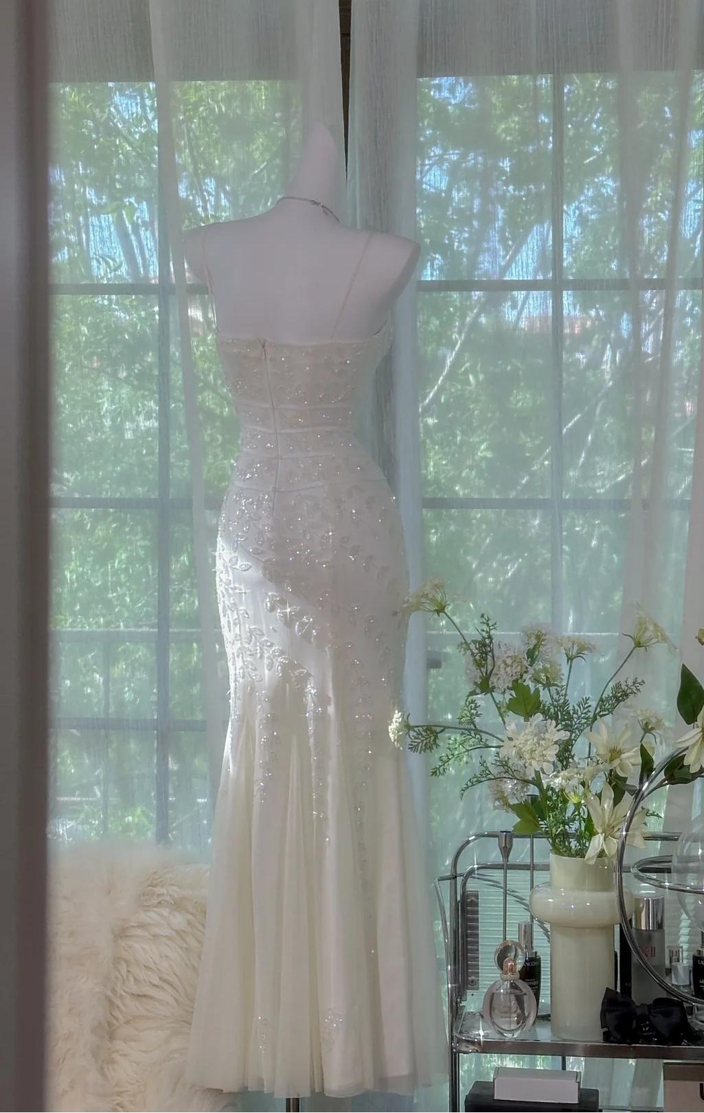 Gothic White Mermaid Chiffon Spaghetti Straps Party Dresses Elegant Shiny Beaded Evening Dresses HZ1024