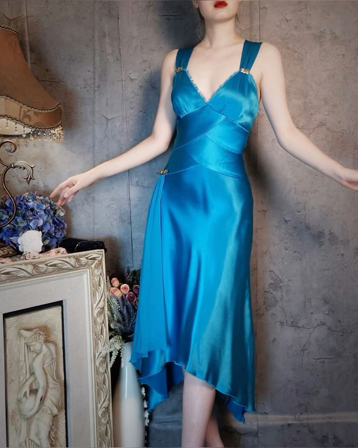 Blue Satin V Neck Sheath Prom Dresses Backless Party Dress HZ1024