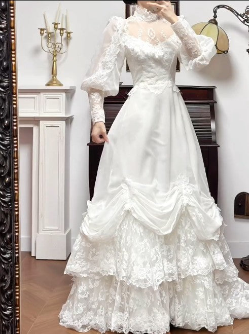 White A-Line Long Sleeve Tulle Lace Applique Train Vintage Wedding Dress HZ1024