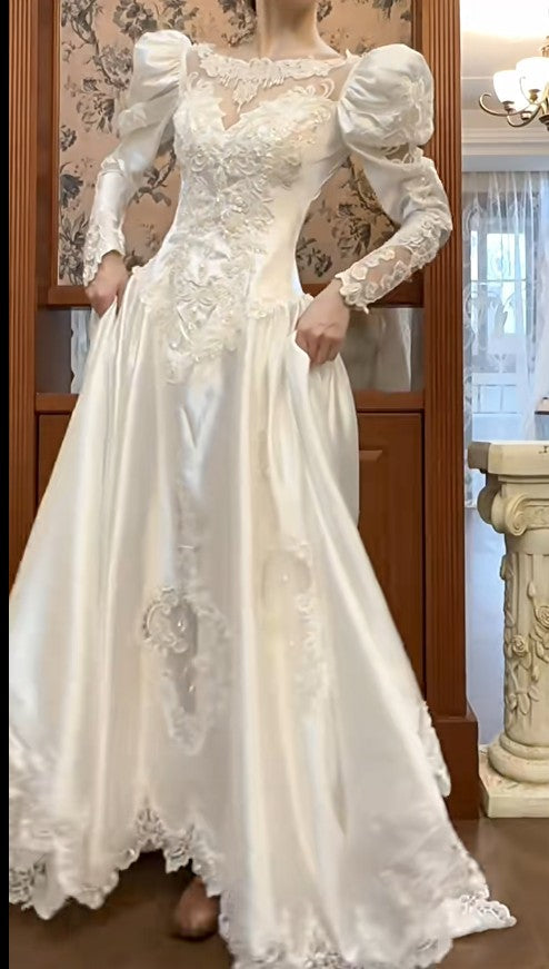 Pearl White Scoop Neck Satin Long Sleeve Beaded Lace Applique Open Back Train Vintage Wedding Dress ED02213