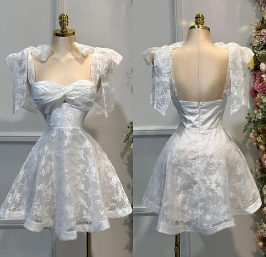 White A-Line Sweetheart Neck Homecoming Dress Tulle Lace Appliques Open Back Short Prom Dresses HZ1024