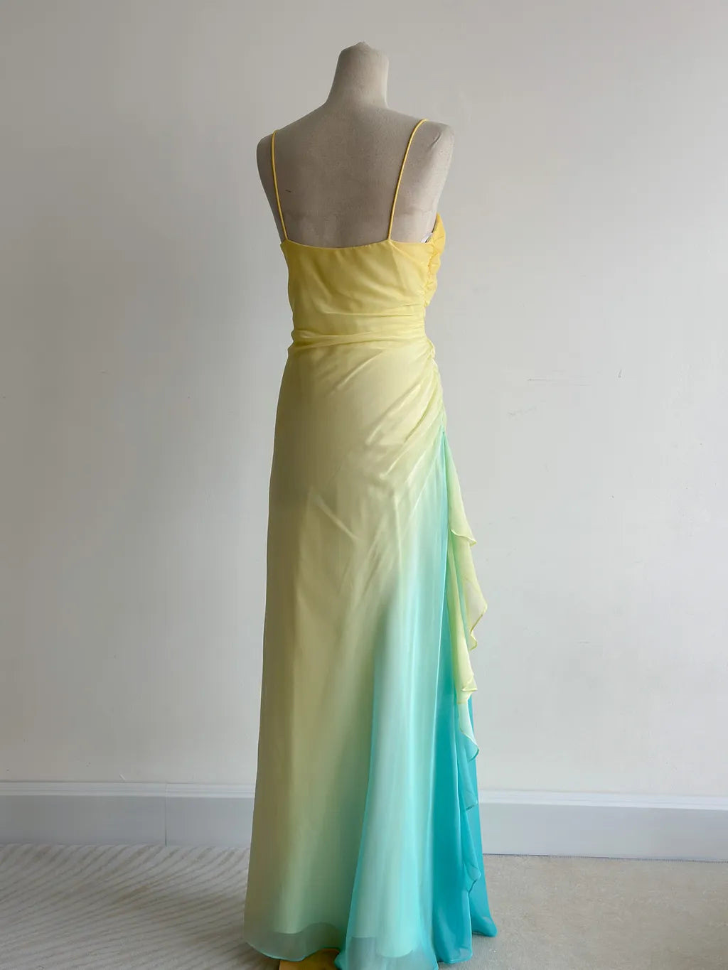 Fairytale Butter Yellow Spaghetti Strap Sheath Chiffon Prom Dresses Vintage Evening Gowns ED02416