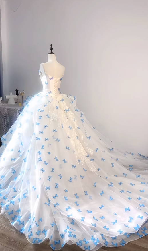White Strapless Tulle A-Line Train Wedding Dress with 3D Butterflies HZ1024