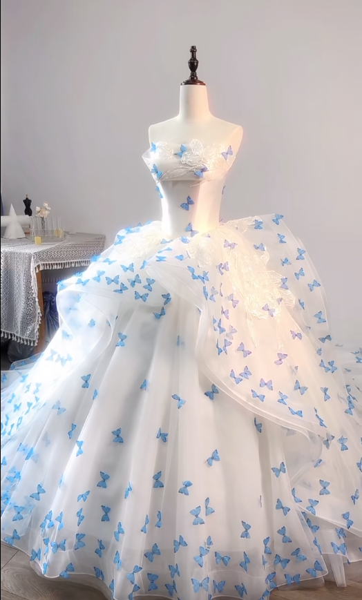White Strapless Tulle A-Line Train Wedding Dress with 3D Butterflies HZ1024