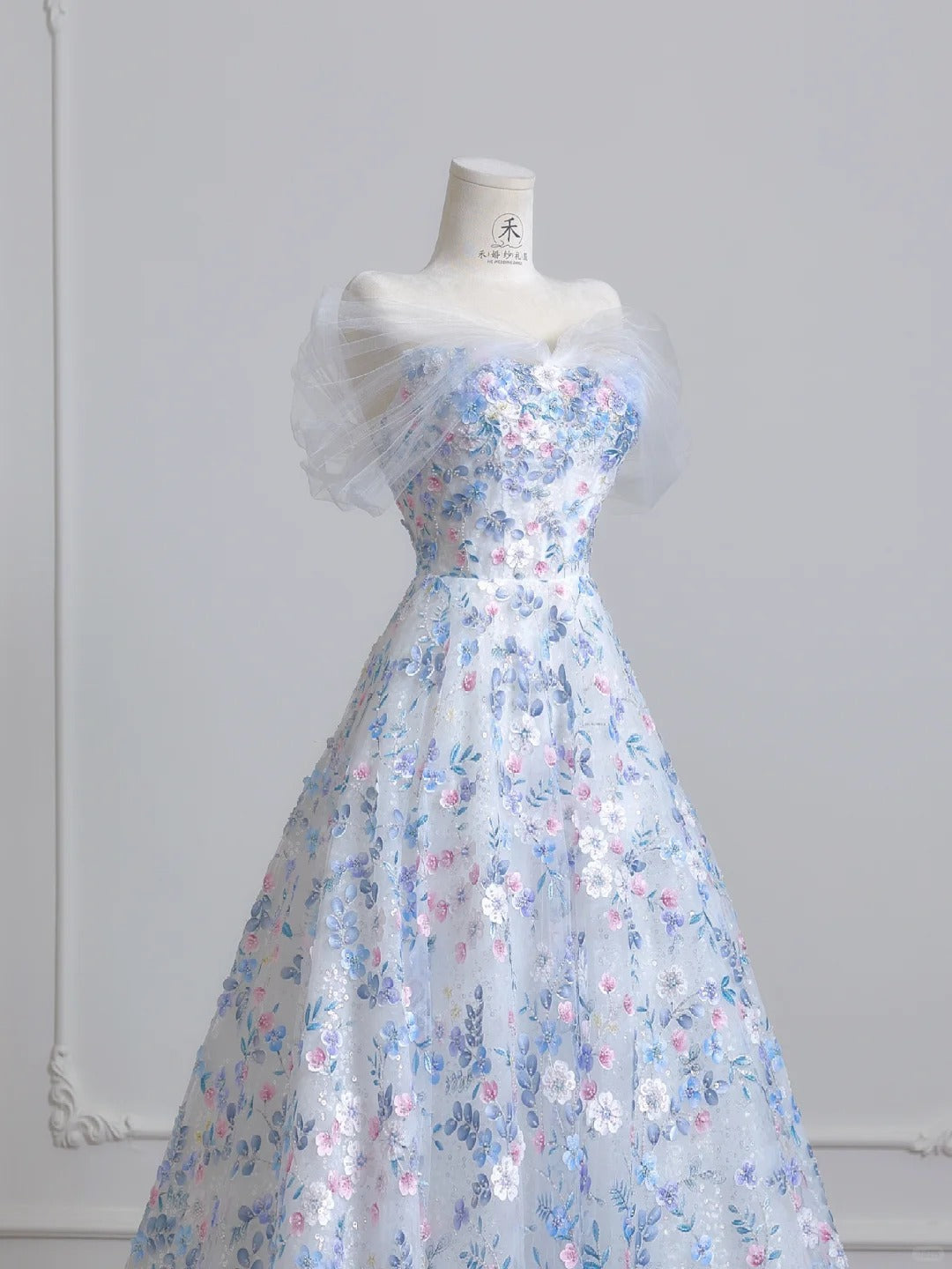 White Off-the-shoulder A-Line Tulle Long Prom Dresses Elegant Wedding Dress with Appliques HZ1024