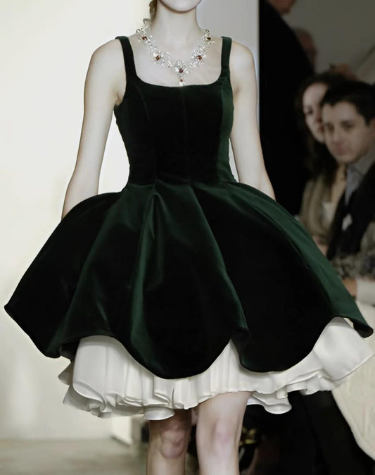 Forest Green Square Neck Velvet A-Line Short Ball Gowns Elegant Homecoming Dress HZ1024