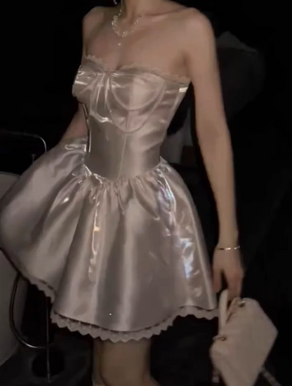 White Strapless A-Line Satin Short Prom Dresses Homecoming Dresses with Pearls HZ1024