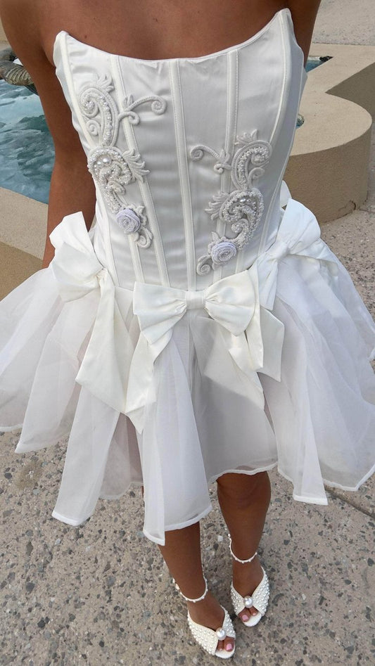 White Strapless A-Line Tulle Beaded Short Prom Dresses Homecoming Dresses HZ1024
