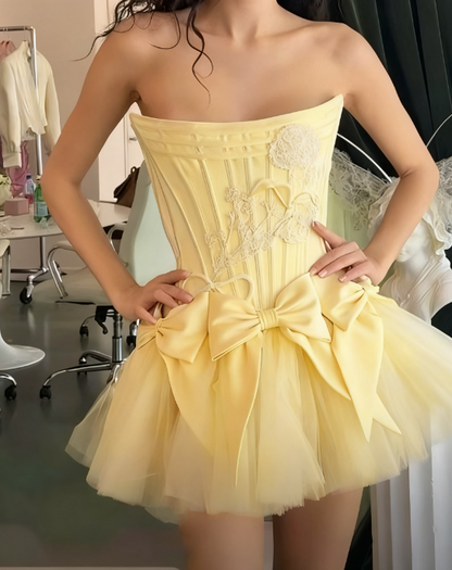 Elegant White Strapless A-Line Satin Tulle Short Prom Dresses Homecoming Dresses with Bow ED02778